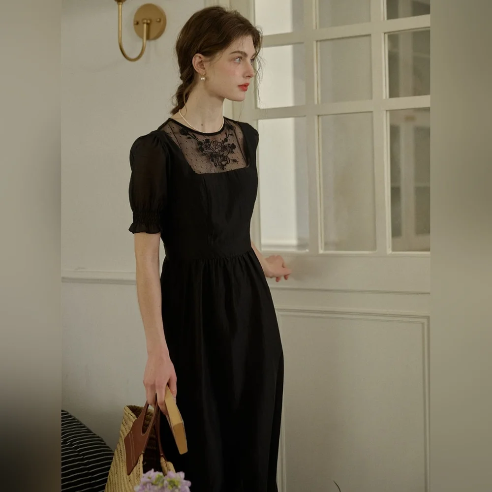 Simple retro Ariella Round Neck Mesh Embroidered Puff Sleeve Dress - Picture 3 of 10